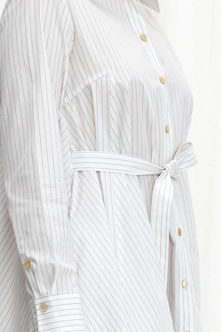 Robe Prosperity, robe trapèze en coton à rayures blanches