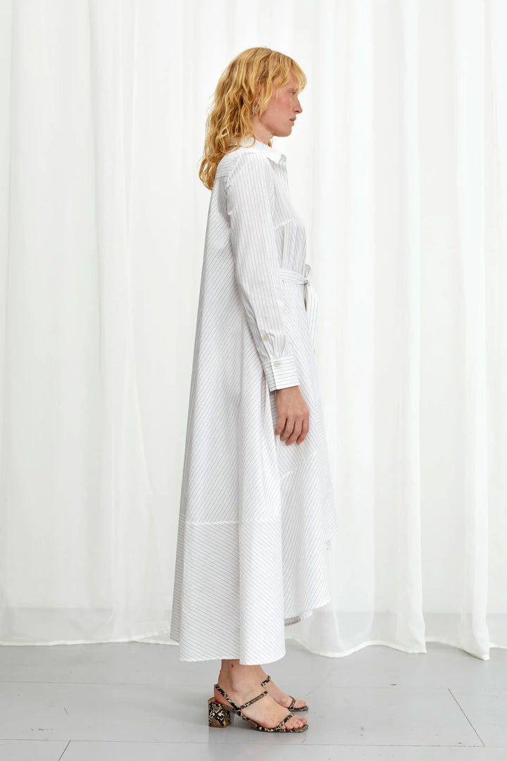 Robe Prosperity, robe trapèze en coton à rayures blanches