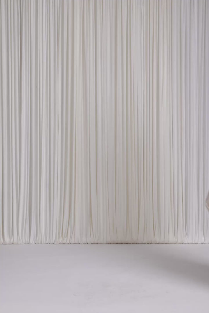 Pull Hazy, haut en tricot drapé de laine crème